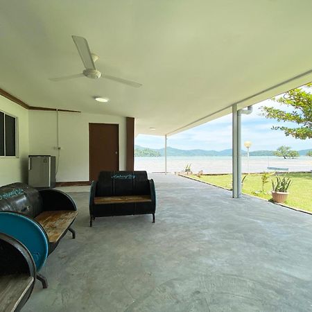 Oyo 90317 Ambong Bay Resthouse Hotel Kota Kinabalu Buitenkant foto